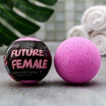 Бурлящий шар в термоэтикетке The Future Is Female, с ягодным ароматом, 130 г Beauty Fox